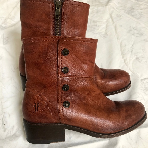Frye Shoes - Authentic FRYE dark tan short leather boots